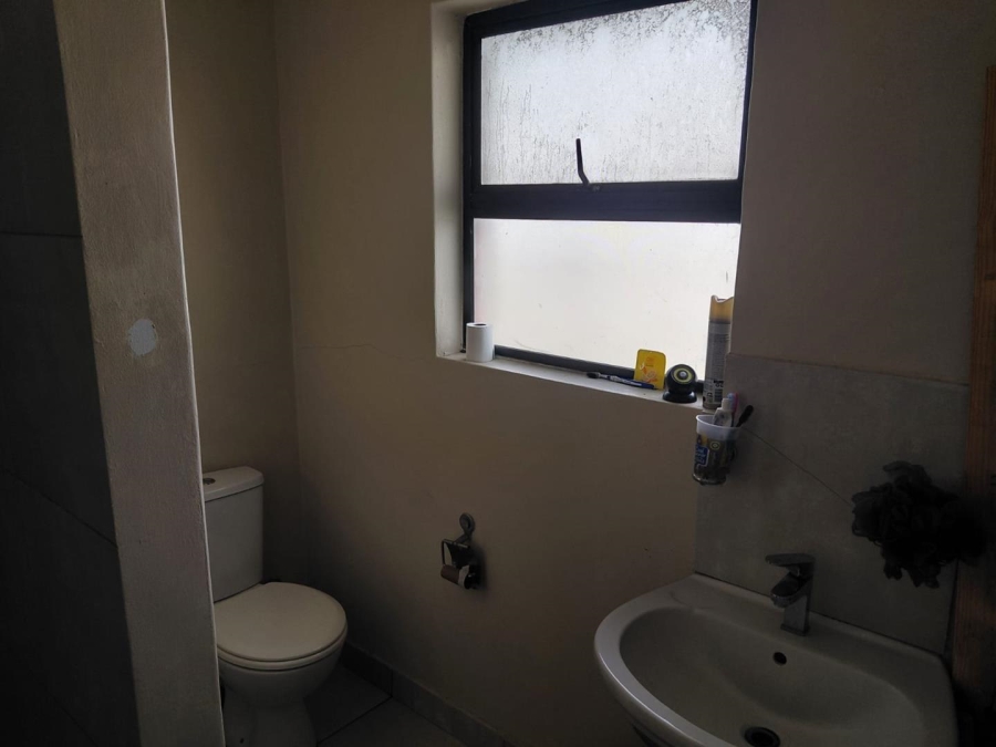 To Let 3 Bedroom Property for Rent in Brooklyn Western Cape